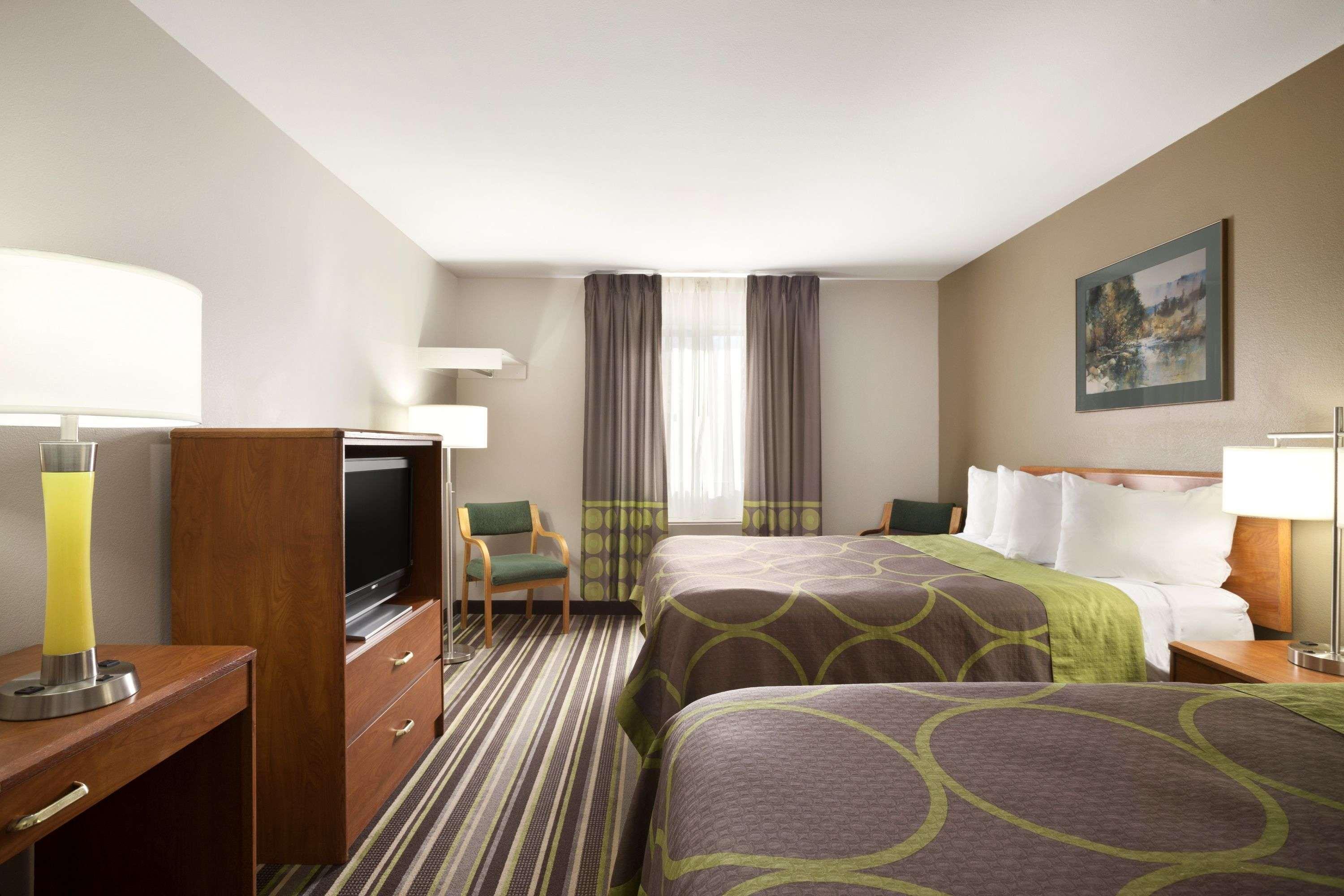 Super 8 By Wyndham Bozeman Hotel Exterior photo