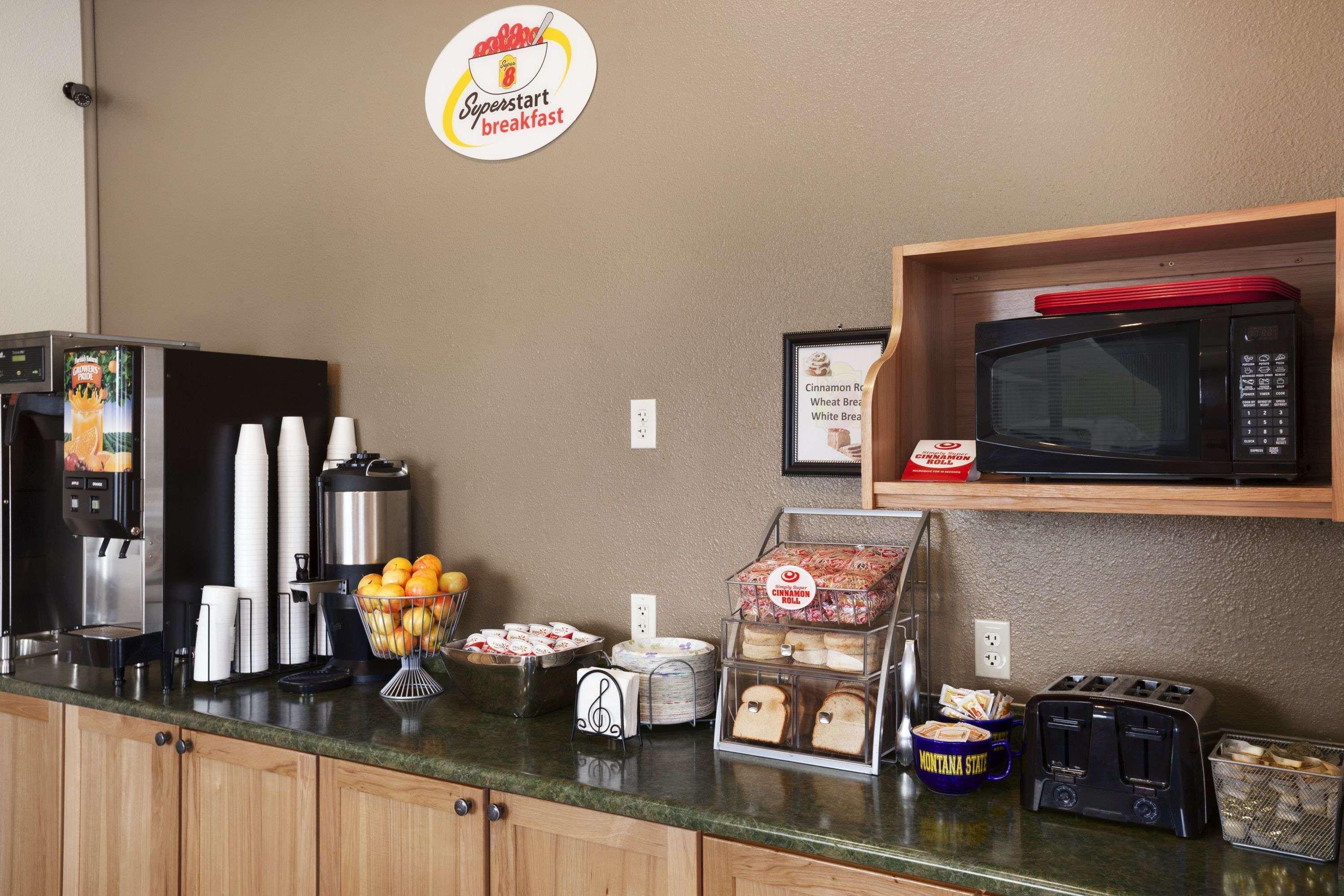 Super 8 By Wyndham Bozeman Hotel Exterior photo