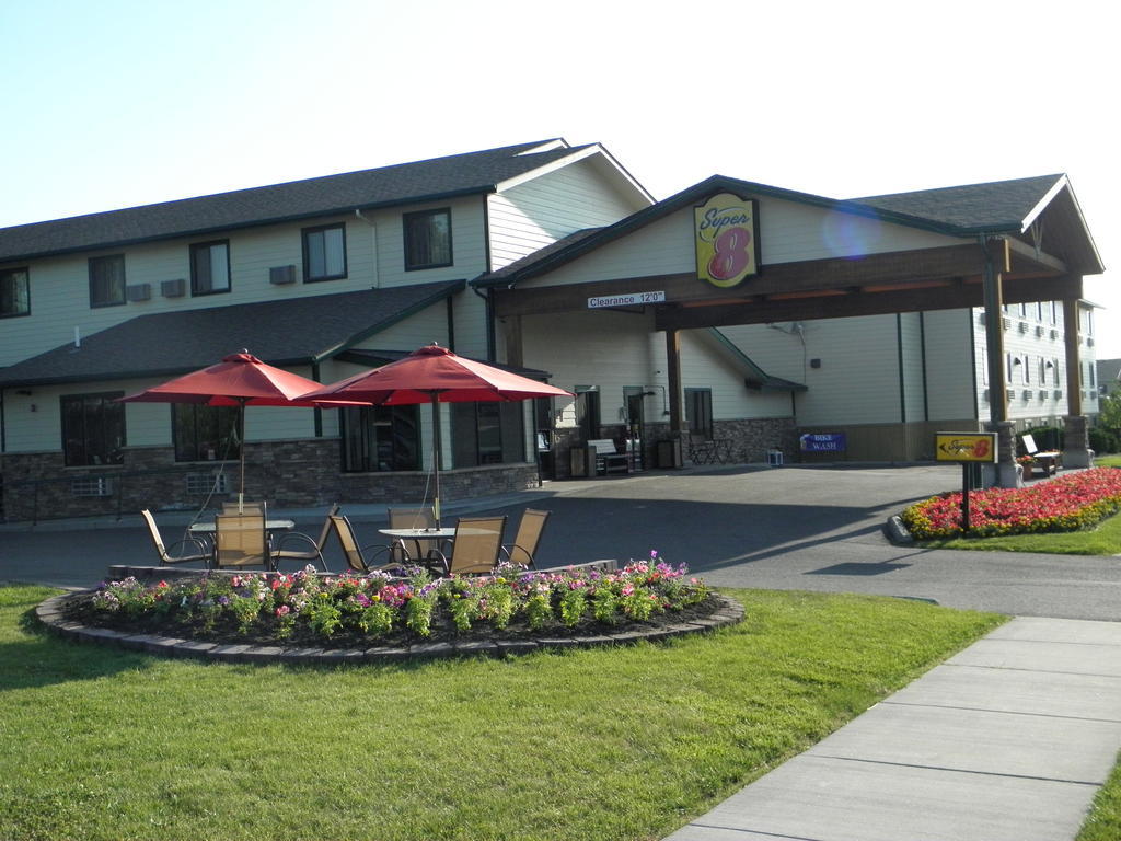 Super 8 By Wyndham Bozeman Hotel Exterior photo