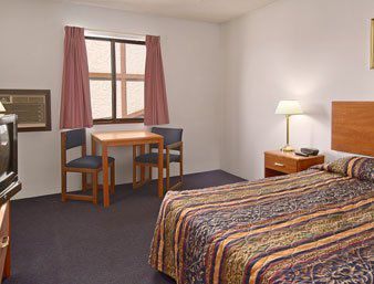 Super 8 By Wyndham Bozeman Hotel Room photo
